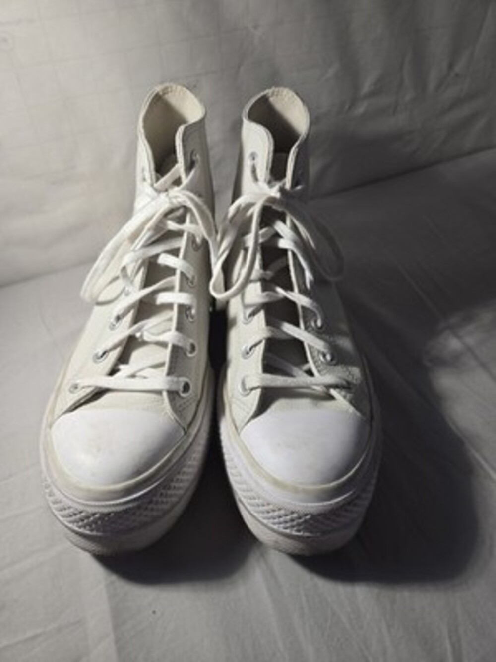 Converse Chuck Taylor White Leather Shoes Size 7